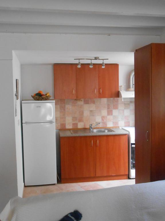 Sokratis Apartments Sými Esterno foto